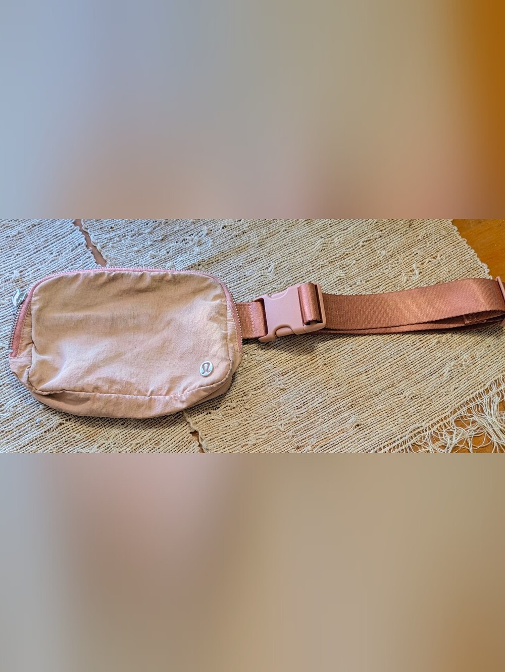 Lululemon Everywhere Belt Bag READ